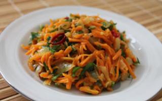 Зимний салат — классический рецепт, с колбасой и огурцами